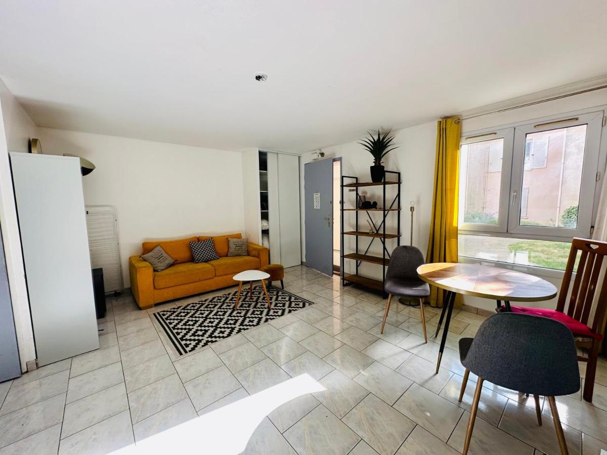 Appartement Eco 6 Personnes Magny-le-Hongre Kültér fotó